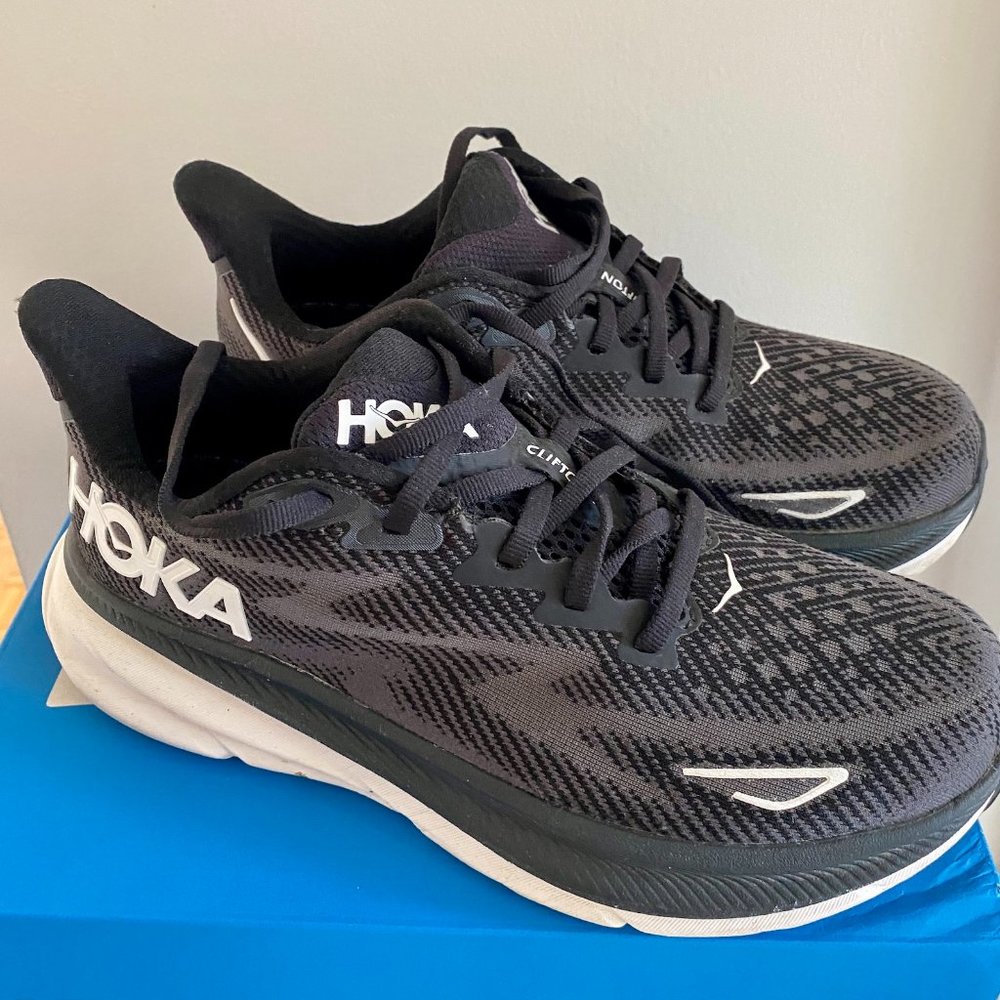 HOKA Clifton 9, Women's size 7.5